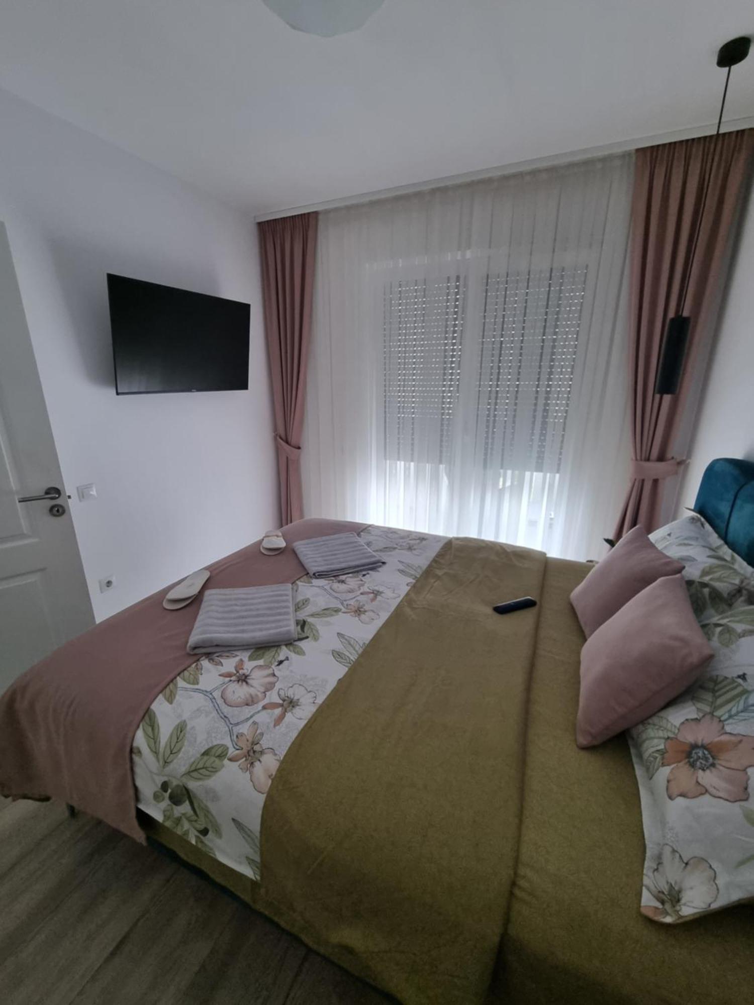 Roxana Residence Oradea Exterior foto